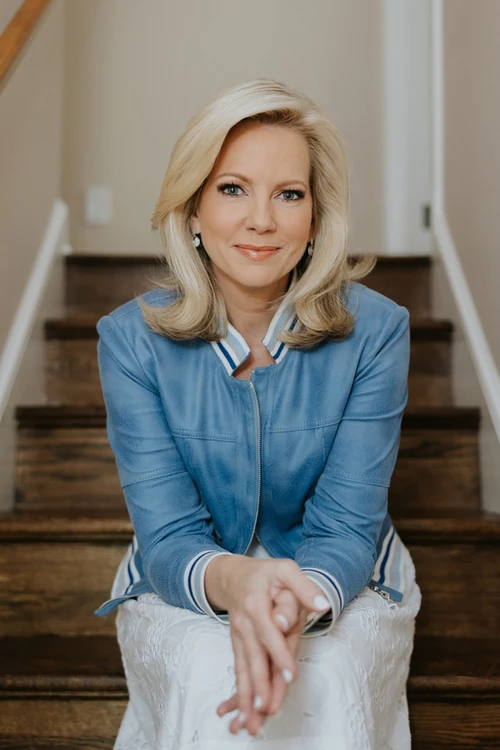 Shannon Bream smiling